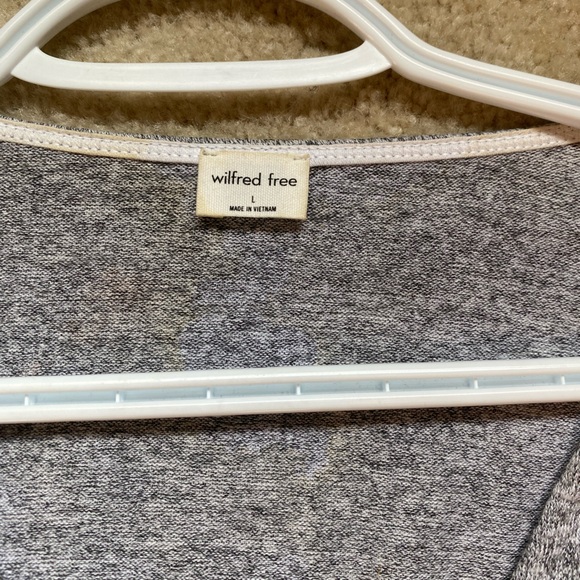 Aritzia Wilfrid Plunge Bridgette Long Sleeve - Picture 2 of 4